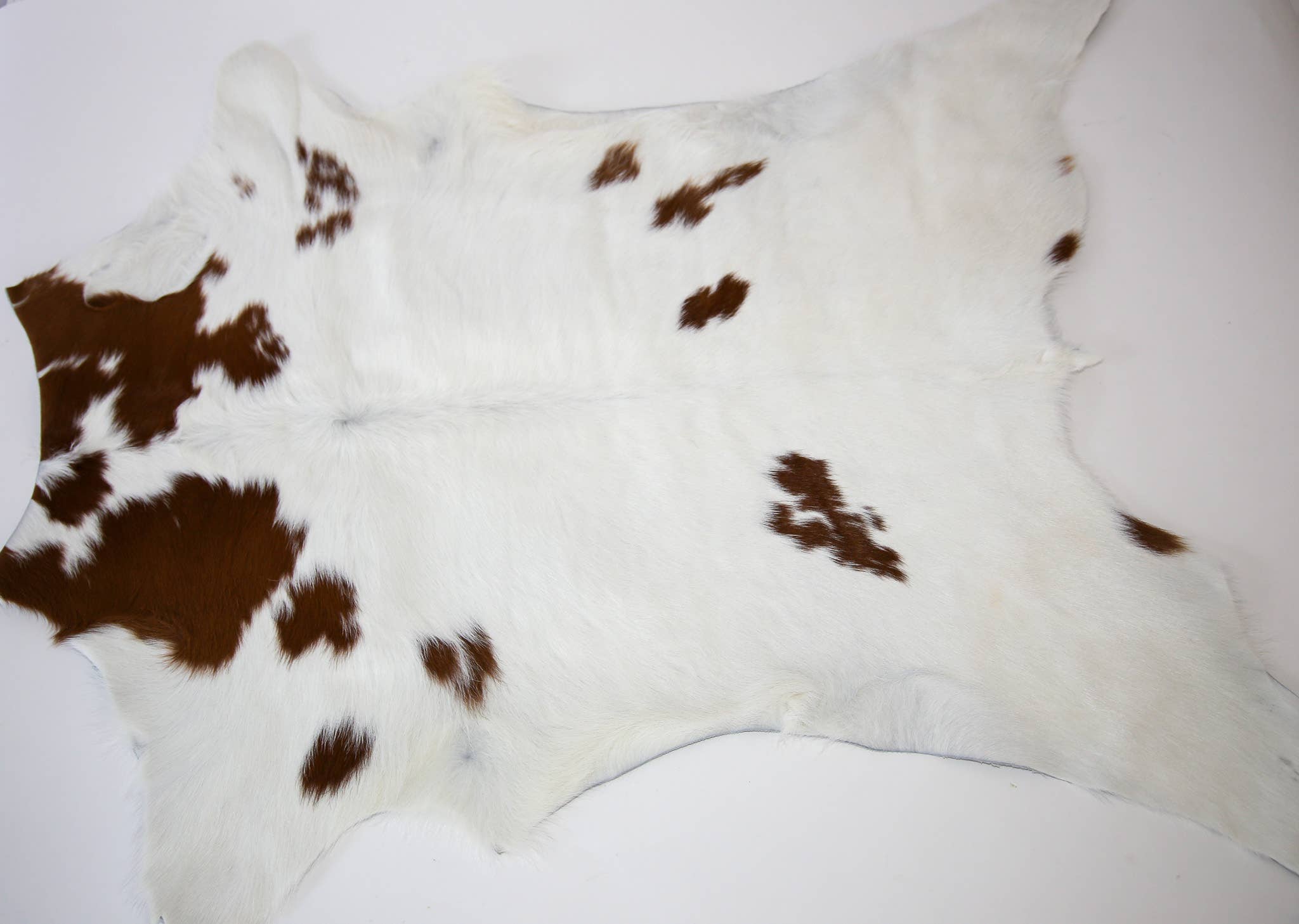 Calf Cowhide Accent Rug – alternate view