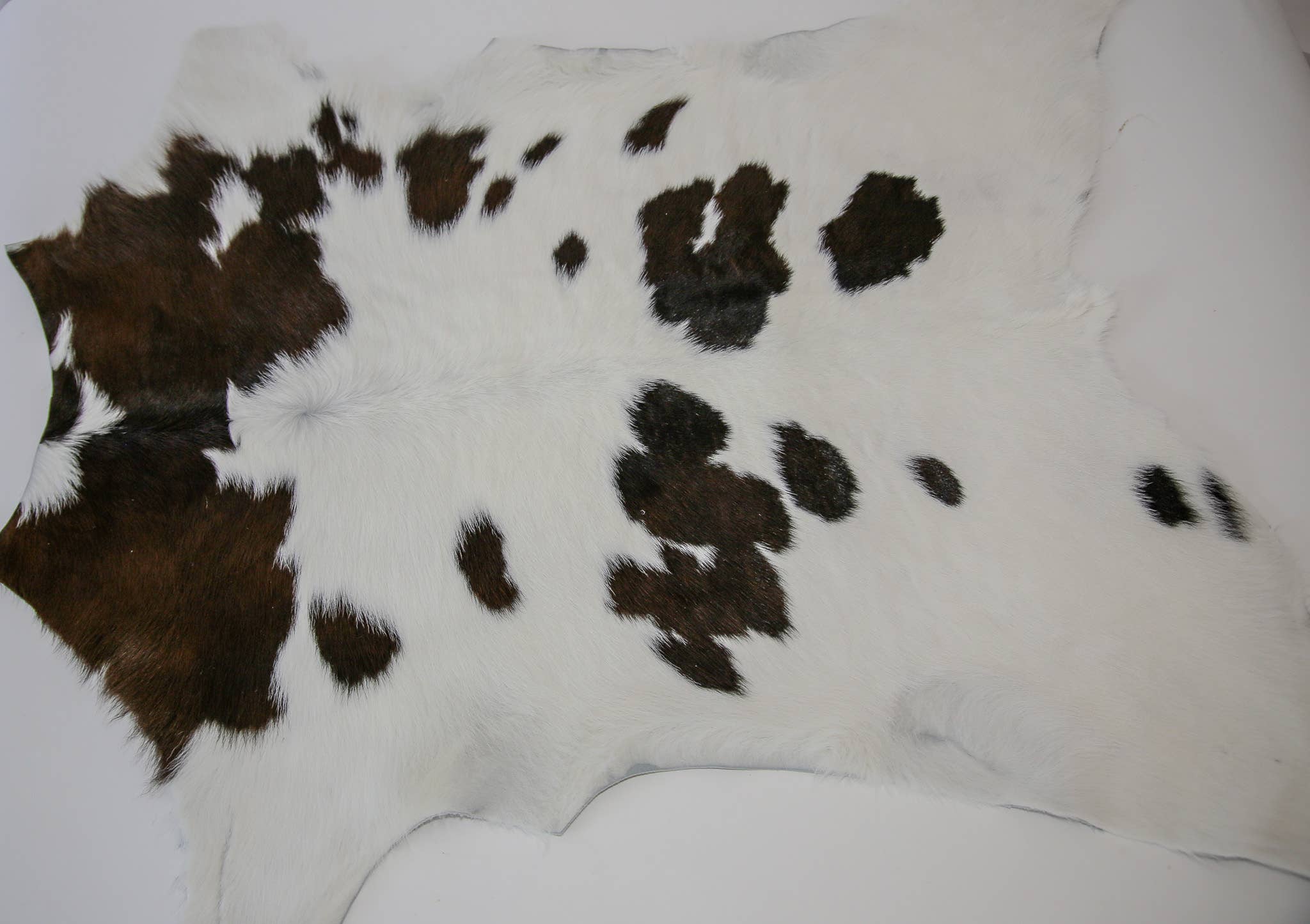 Calf Cowhide Accent Rug – alternate view